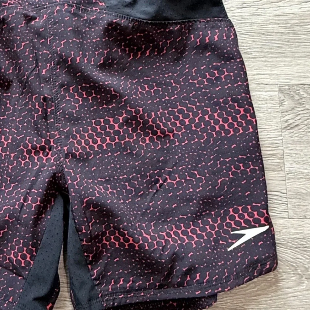 Speedo Mens Red Black Geometric Dot Print Swim Trunks Shorts Small 8-7784418600
